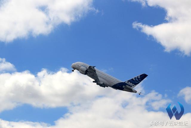 巴黎航展展示，带你逛巴黎航展