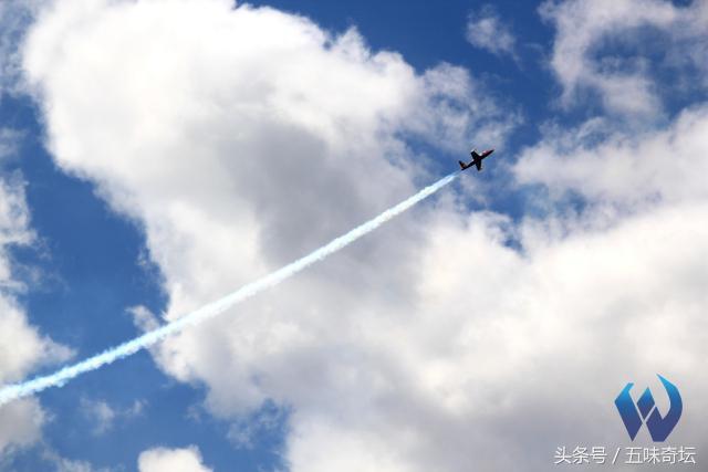 巴黎航展展示，带你逛巴黎航展