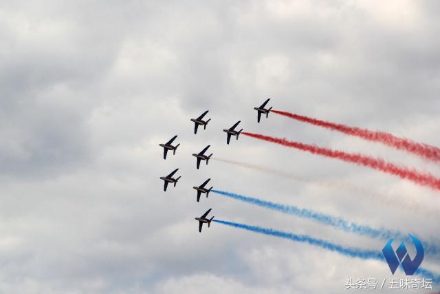 巴黎航展展示，带你逛巴黎航展