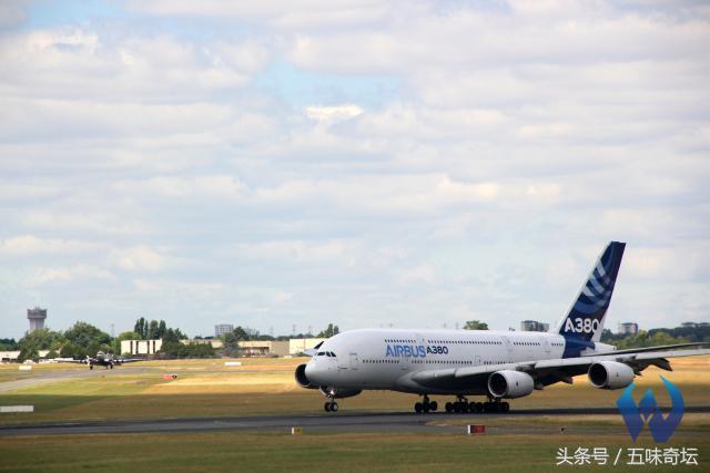 巴黎航展展示，带你逛巴黎航展