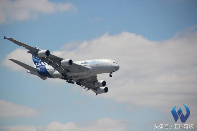 巴黎航展展示，带你逛巴黎航展