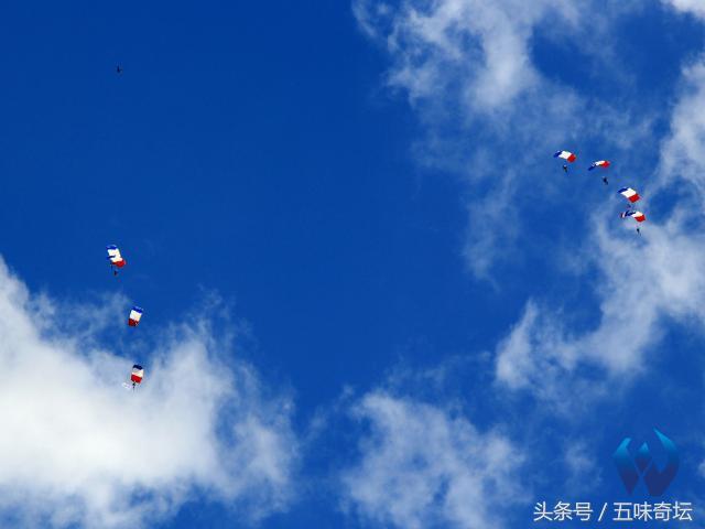 巴黎航展展示，带你逛巴黎航展