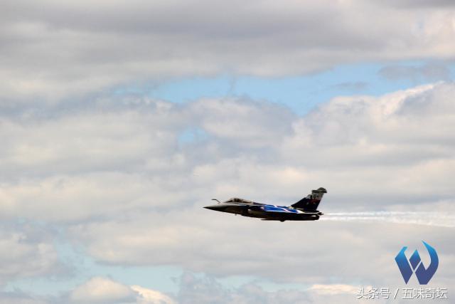 巴黎航展展示，带你逛巴黎航展