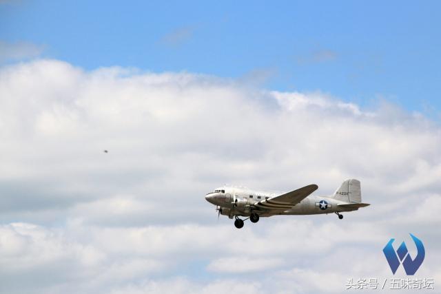巴黎航展展示，带你逛巴黎航展