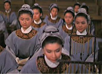 演过四大美女的内陆老演员，一经典美女曾演过小龙女