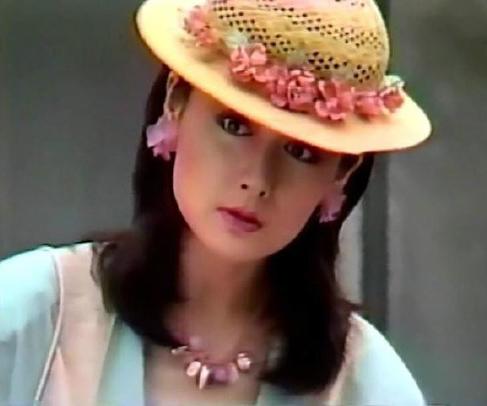 演过四大美女的内陆老演员，一经典美女曾演过小龙女