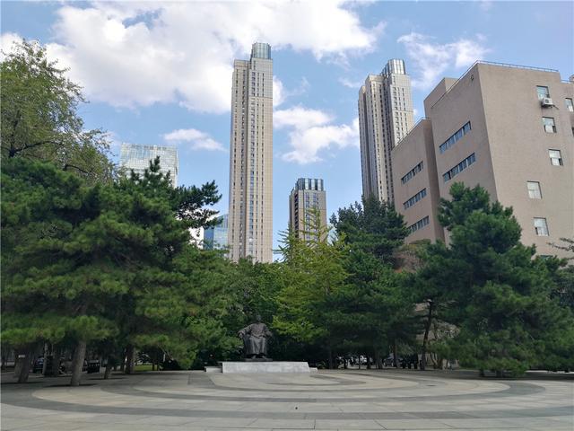 鲁迅美术学院与鲁迅有何关系，中华人民共和国教育部直属的唯一一所高等美术学校