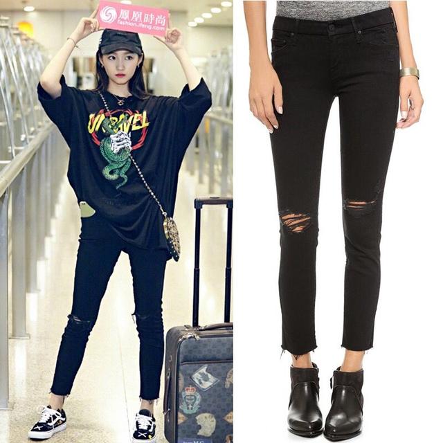 关晓彤白色卫衣搭黑色百褶裙，关晓彤秋装卫衣