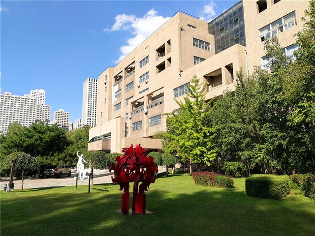 鲁迅美术学院与鲁迅有何关系，中华人民共和国教育部直属的唯一一所高等美术学校