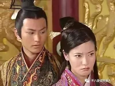 赵本山女儿在乡村爱情中演谁，《乡村爱情12》赵本山儿女演职场精英