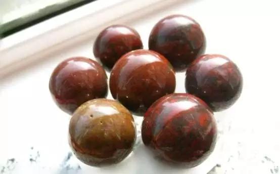 紫玉髓鉴别方法，血玉髓的硬性知识和功效