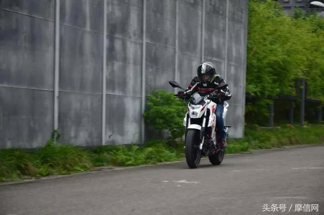 隆鑫无极300r数据，街头新元素隆鑫无极300R评测