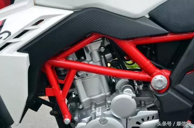 隆鑫无极300r数据，街头新元素隆鑫无极300R评测