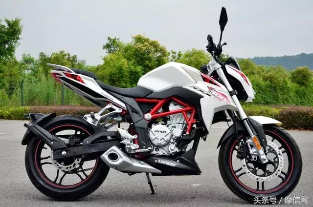 隆鑫无极300r数据，街头新元素隆鑫无极300R评测