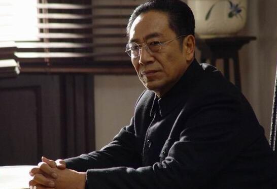 江南七怪柯镇恶谁演的，可大忠亦可大奸