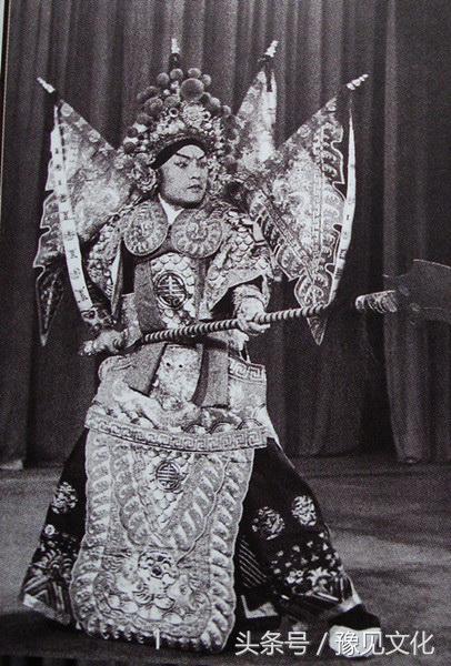 京剧名人录杨小楼，民国梨园盛世之十三位顶尖京剧名角儿