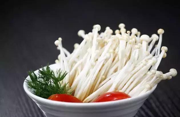 产妇菌菇蔬菜汤怎么做，你需要知道以下几点。