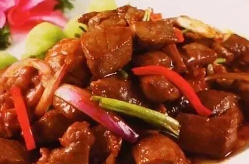 家庭红烧牛肉的简单做法，家常红烧牛肉的做法大全