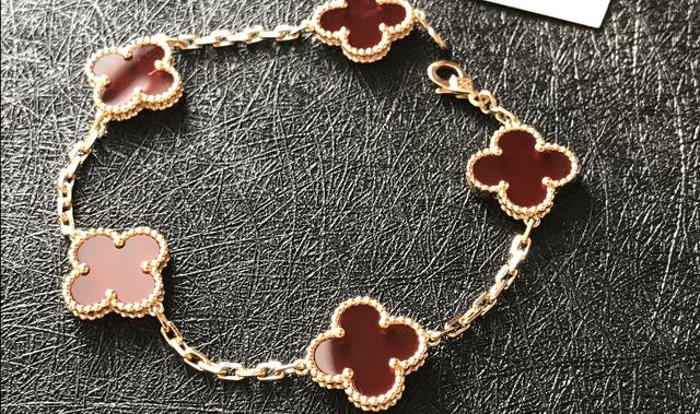 NiNiMoM珠宝小讲堂8-18K金，18k玫瑰金和18k铂金哪个好