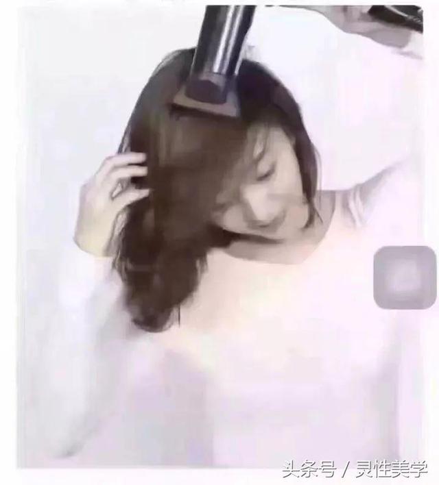 烫完头发每天怎么打理卷发，三分靠烫发七分靠打理