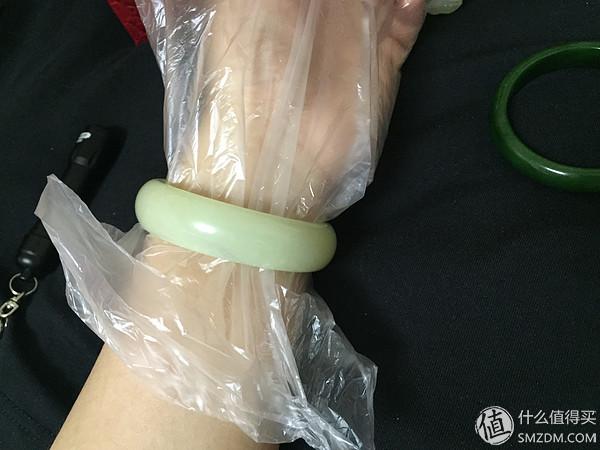 玉石头原石图片，和田玉原石和石头的区别（难得的珠宝玉石原石图谱鉴别大全）
