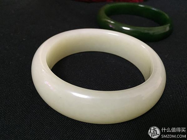 玉石头原石图片，和田玉原石和石头的区别（难得的珠宝玉石原石图谱鉴别大全）