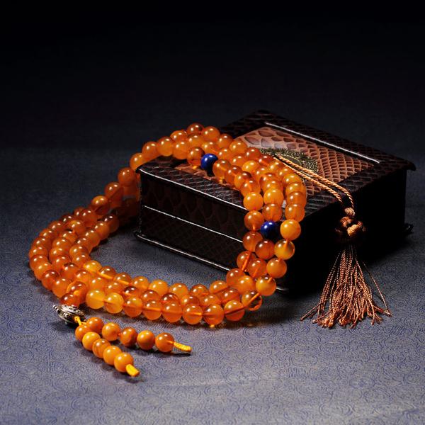 琥珀怎么鉴定真假，怎样鉴定琥珀真假方法（闻不到松香味的琥珀到底是不是假琥珀）