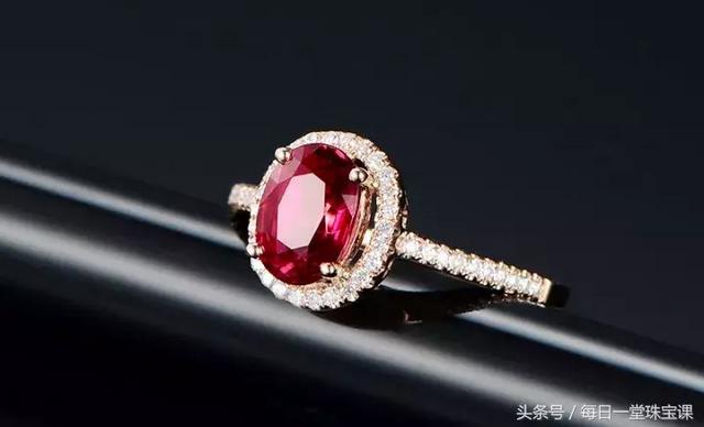 老翡翠可以佩戴吗，戴了翡翠千万不能再戴这5种宝石