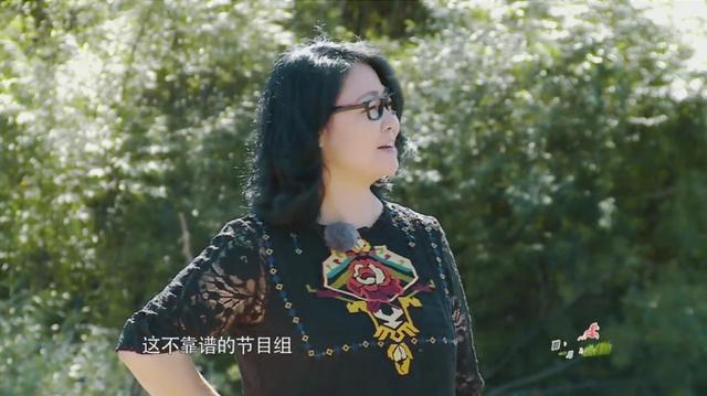 黄渤两个女儿正脸照，这个母亲不简单