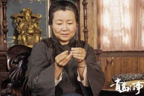 黄渤两个女儿正脸照，这个母亲不简单