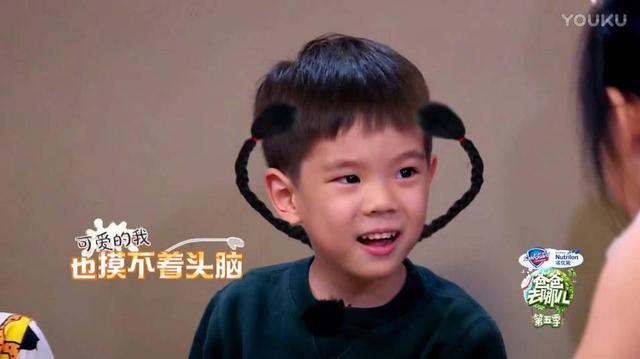 黄渤两个女儿正脸照，这个母亲不简单