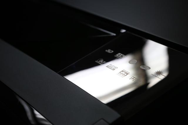 极米激光电视和小米激光电视比较，为什么贵了一万多