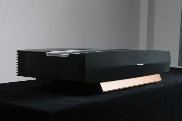 极米激光电视和小米激光电视比较，为什么贵了一万多