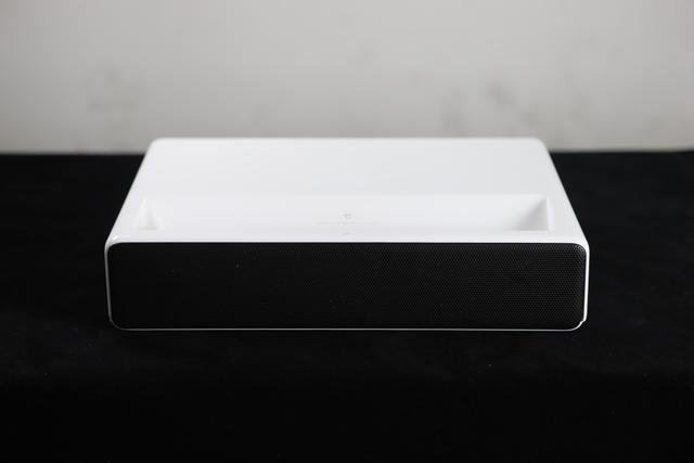 极米激光电视和小米激光电视比较，为什么贵了一万多