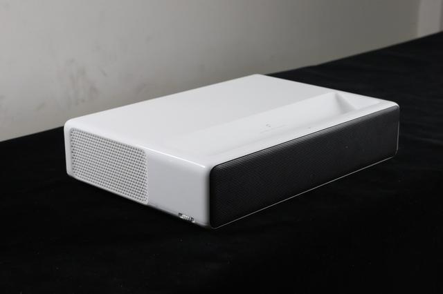 极米激光电视和小米激光电视比较，为什么贵了一万多