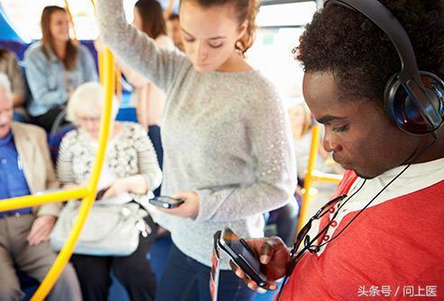 手机病有什么症状和危害，手机正在从这15个方面威胁着你的健康