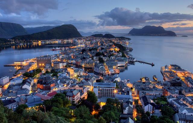 世界上最富裕的26个国家，它的人均收入是中国10倍