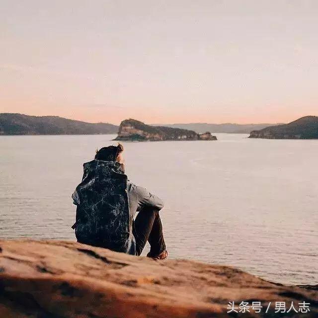 今年流行的男士双肩背包，潮流大势男士经典款双背包推荐