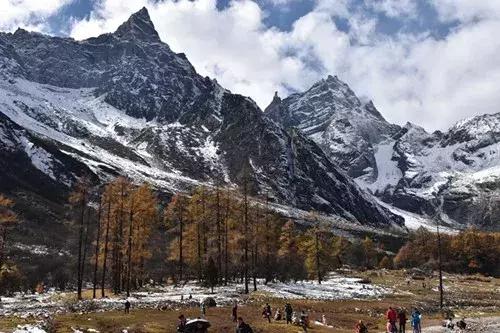 桃坪羌寨旅游攻略，桃坪羌寨附近旅游攻略