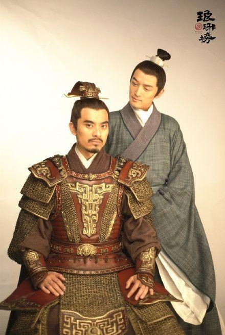 陈龙章龄之婚纱照，陈龙章龄之夫妻合体默契十足（章龄之晒自拍撞脸吴昕）