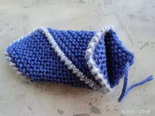 手工编织毛线拖鞋简单款式，简单实用的大人小孩毛线拖鞋针织方法图解