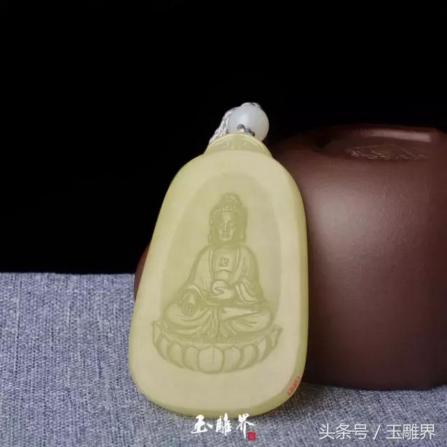和田黄口料和黄白老玉的区别，和田玉八大玉种—黄玉详解