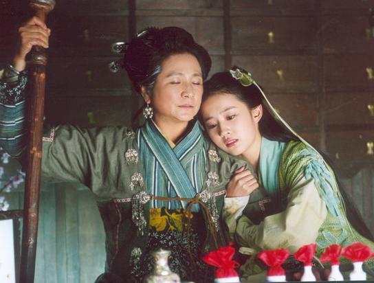 郑佩佩 张柏芝，郑佩佩拍过哪些电影（“不爱惜羽毛”终于付出代价）