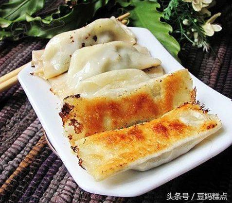 8種美味鍋貼的做法 幾分鍾就能輕松搞定！ 熱愛美食 第6张