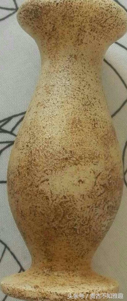 乾隆孝粉青釉玉壶春瓶，从“玉壶春瓶”感受“谦谦君子