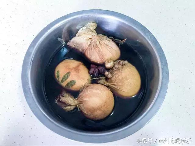 卤蛋怎么做才入味又好吃，怎么做卤蛋又简单又好吃（比早餐店卖得好吃）