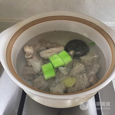 清炖羊排萝卜汤，清炖羊肉炖萝卜的做法（你一定喜欢的萝卜清炖羊肉羊排）