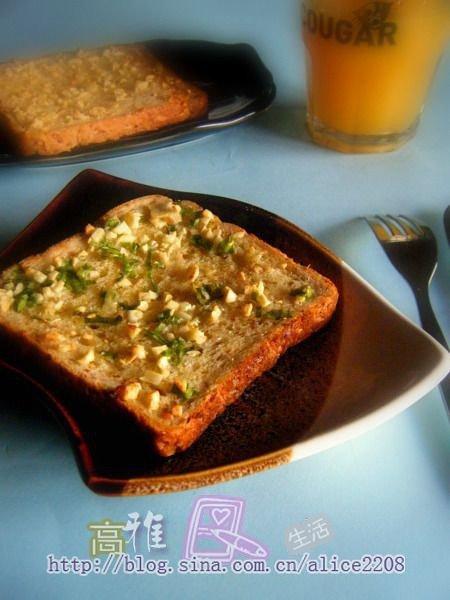 最简单的蒜味面包做法，蒜蓉面包家常做法简单易学