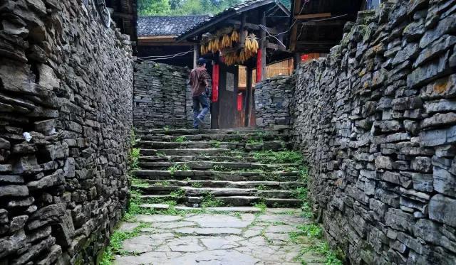 铜仁有哪些旅游景点免费，贵州最值得去的6个国家5A级景区