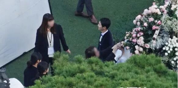 宋慧乔宋仲基结婚典礼现场曝光，双宋大婚现场直击